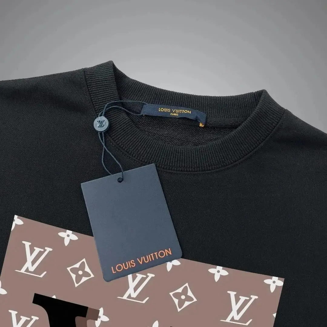 Louis Vuitton Sweatshirt 2