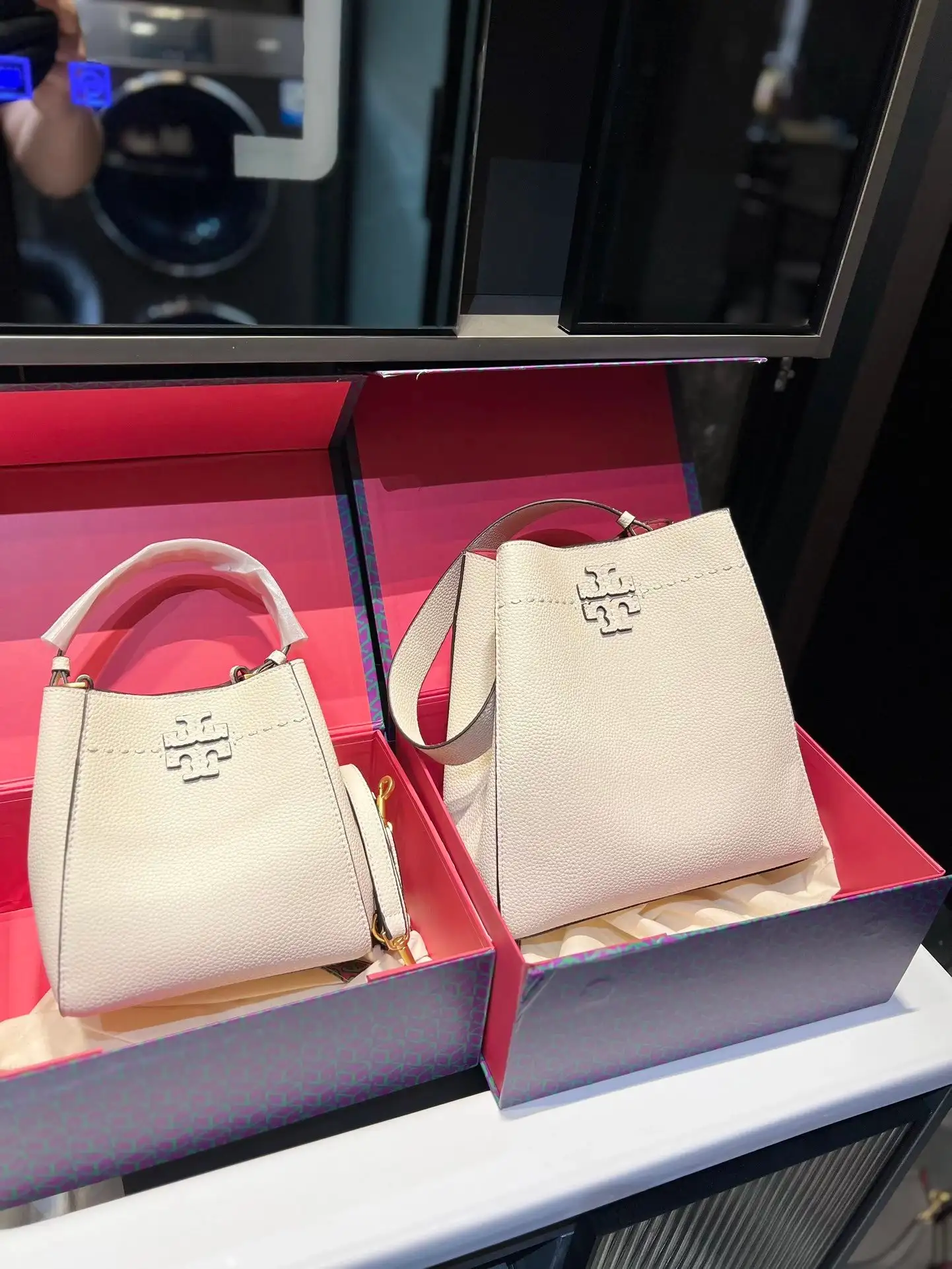 Tory Burch Bucket Bag [13 styles] 3