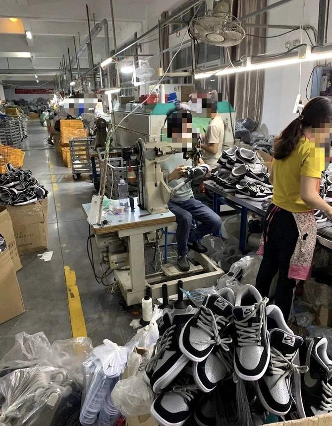 On the production line — real RepsYupoo photo